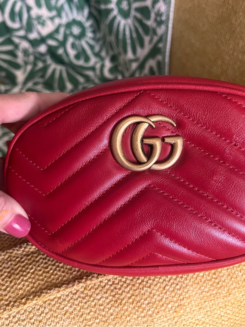 Gucci Red Leather Belt Bag with Gold Accent - Picture 3 of 6